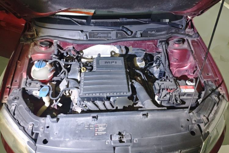 Used Volkswagen Gran Lavida 2013 1.6L Automatic Comfort Model Engine Bay