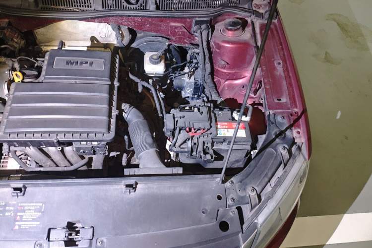 Used Volkswagen Gran Lavida 2013 1.6L Automatic Comfort Model Engine Bay Left