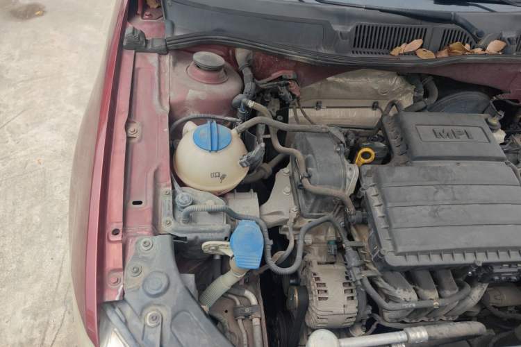 Used Volkswagen Gran Lavida 2013 1.6L Automatic Comfort Model Engine Bay Right