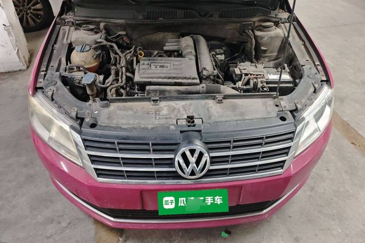 Used Volkswagen Gran Lavida 2013 1.4 TSI Automatic Comfort Model Engine Bay