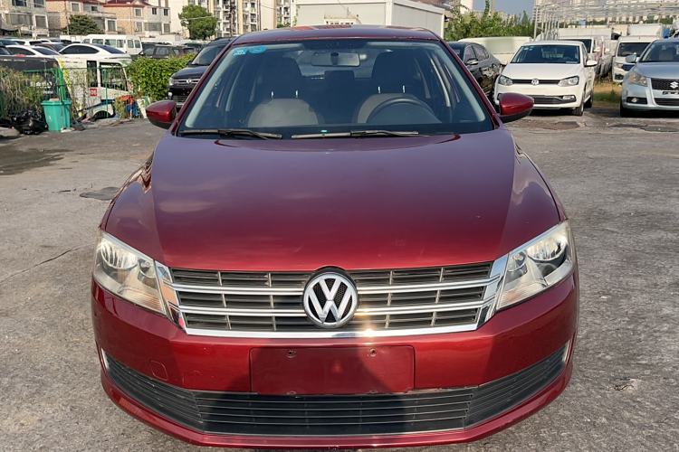 Used Volkswagen Gran Lavida 2013 1.6L Automatic Fashion Model Exterior 1
