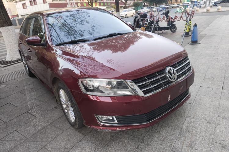 Used Volkswagen Gran Lavida 2013 1.6L Automatic Comfort Model Exterior 2