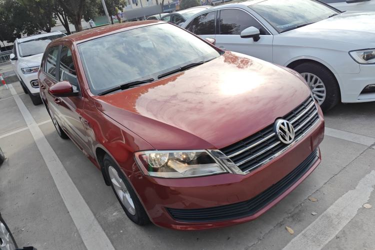 Used Volkswagen Gran Lavida 2013 1.6L Automatic Fashion Model Exterior 2