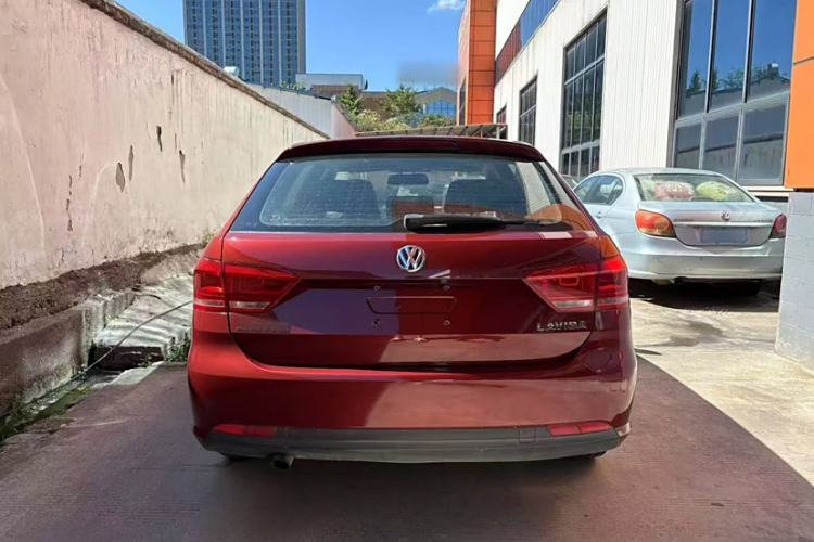 Used Volkswagen Gran Lavida 2013 1.6L Automatic Fashion Model Exterior 4
