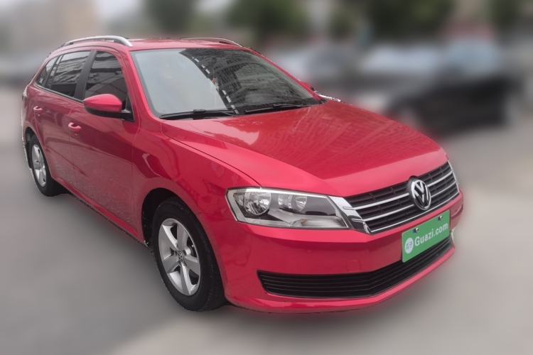 Used Volkswagen Gran Lavida 2013 1.6L Manual Fashion Model Front Right 45 Deg