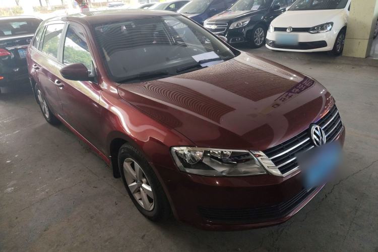 Used Volkswagen Gran Lavida 2013 1.6L Automatic Fashion Model Front Right 45 Deg