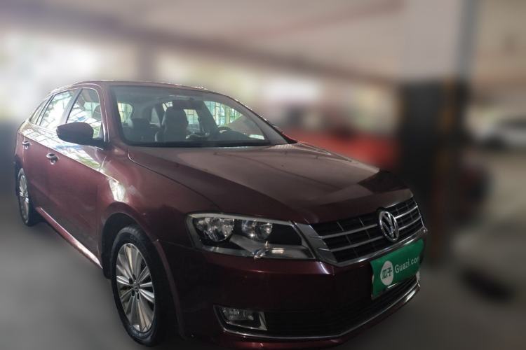 Used Volkswagen Gran Lavida 2013 1.4 TSI Automatic Comfort Model Front Right 45 Deg