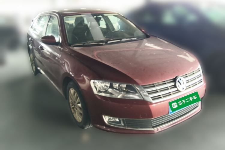 Used Volkswagen Gran Lavida 2013 1.4 TSI Automatic Luxury Model Front Right 45 Deg