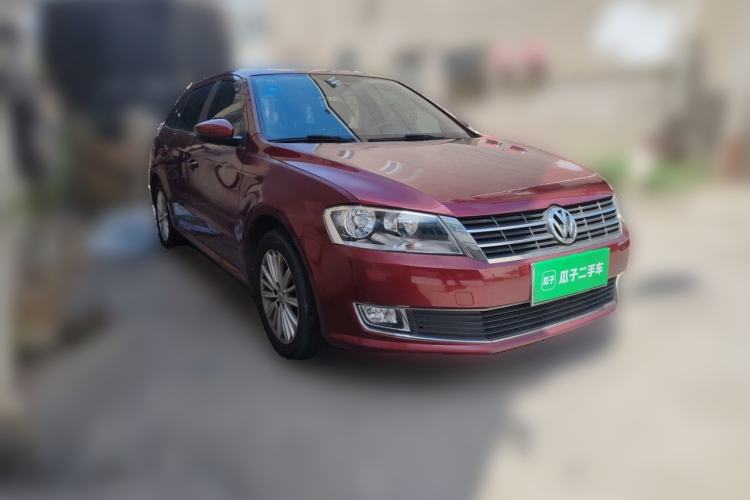 Used Volkswagen Gran Lavida 2013 1.4 TSI Automatic Comfort Model Front Right 45 Deg