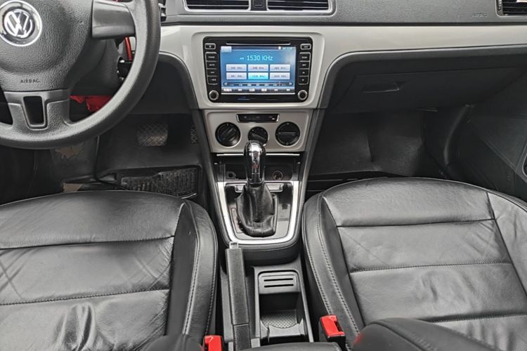 Used Volkswagen Gran Lavida 2013 1.6L Automatic Comfort Model Gear Lever
