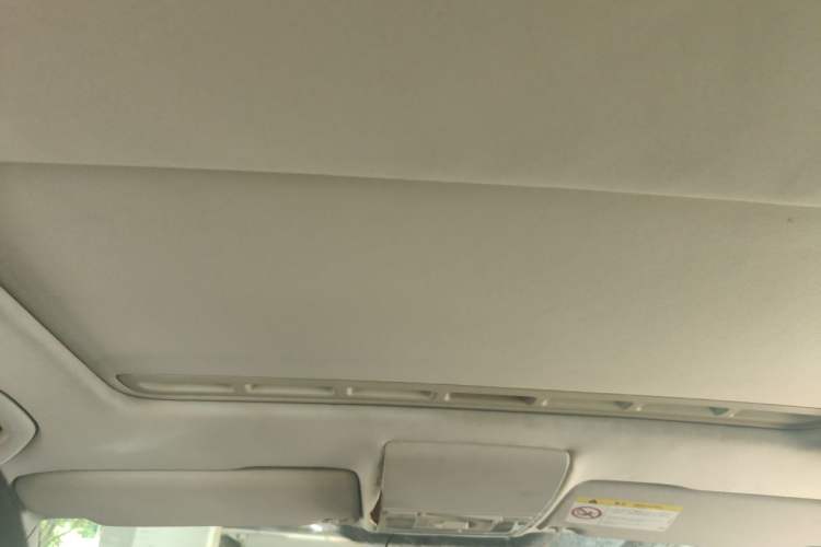 Used Volkswagen Gran Lavida 2013 1.6L Automatic Comfort Model Headliner