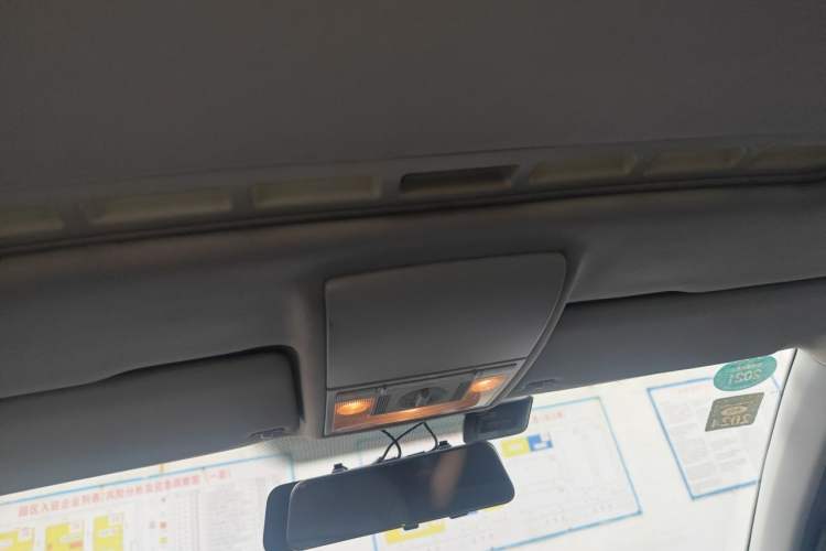 Used Volkswagen Gran Lavida 2013 1.6L Automatic Comfort Model Headliner