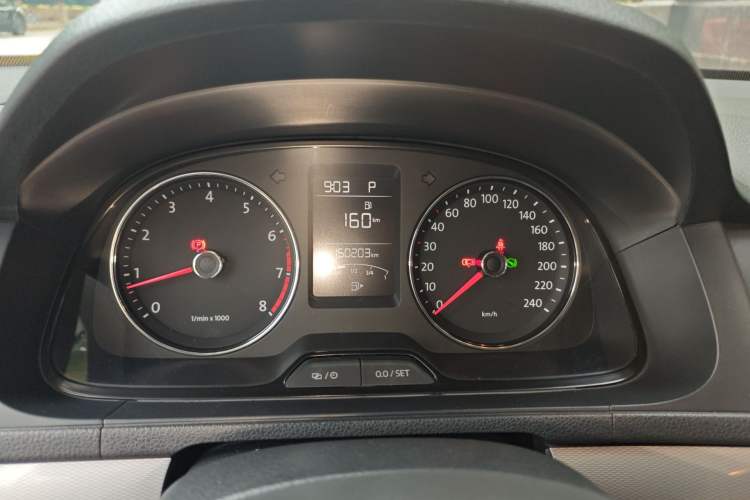 Used Volkswagen Gran Lavida 2013 1.6L Automatic Comfort Model Instrument Cluster