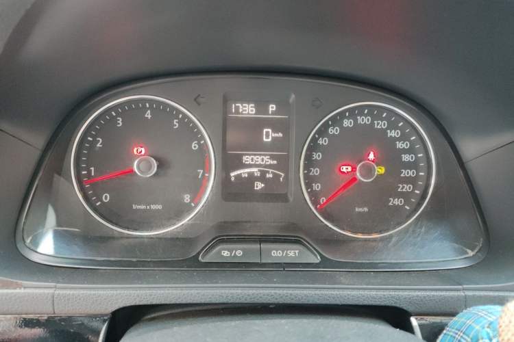 Used Volkswagen Gran Lavida 2013 1.6L Automatic Comfort Model Instrument Cluster
