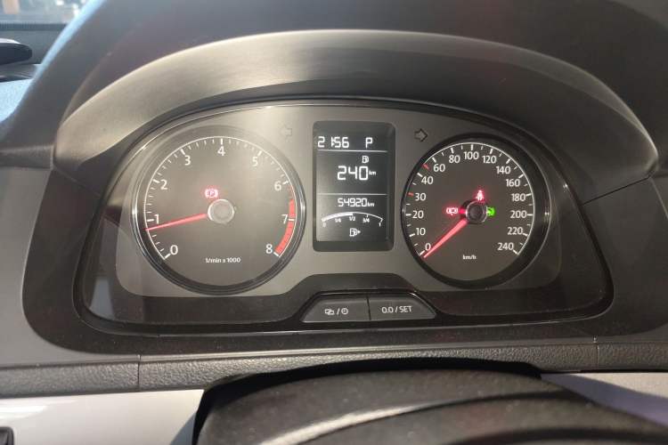 Used Volkswagen Gran Lavida 2013 1.6L Automatic Fashion Model Instrument Cluster