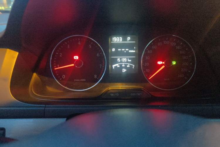 Used Volkswagen Gran Lavida 2013 1.6L Automatic Comfort Model Instrument Cluster