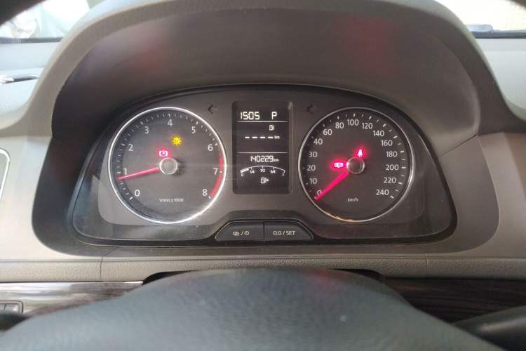 Used Volkswagen Gran Lavida 2013 1.6L Automatic Comfort Model Instrument Cluster