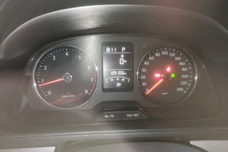 Used Volkswagen Gran Lavida 2013 1.6L Automatic Comfort Model Instrument Cluster