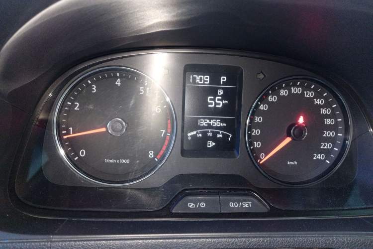 Used Volkswagen Gran Lavida 2013 1.6L Automatic Comfort Model Instrument Cluster
