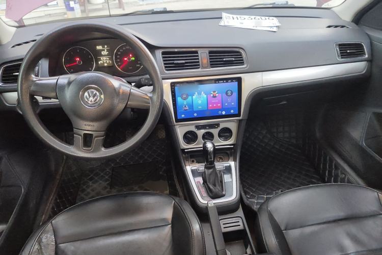 Used Volkswagen Gran Lavida 2013 1.6L Automatic Comfort Model Interior 2