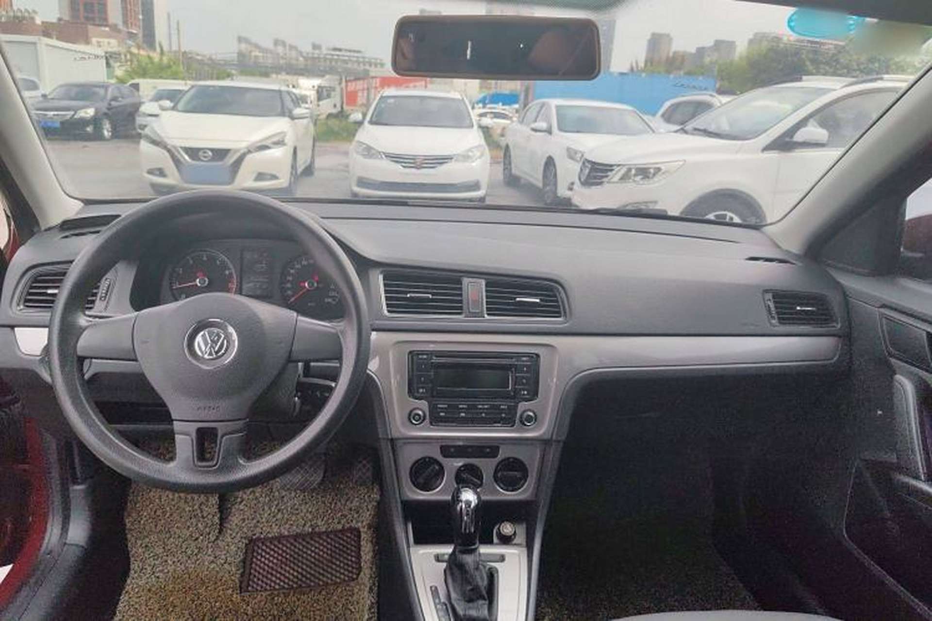 Used Volkswagen Gran Lavida 2013 1.6L Automatic Fashion Model Interior 2