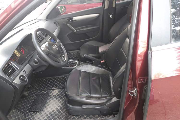Used Volkswagen Gran Lavida 2013 1.6L Automatic Comfort Model Left Front Seat
