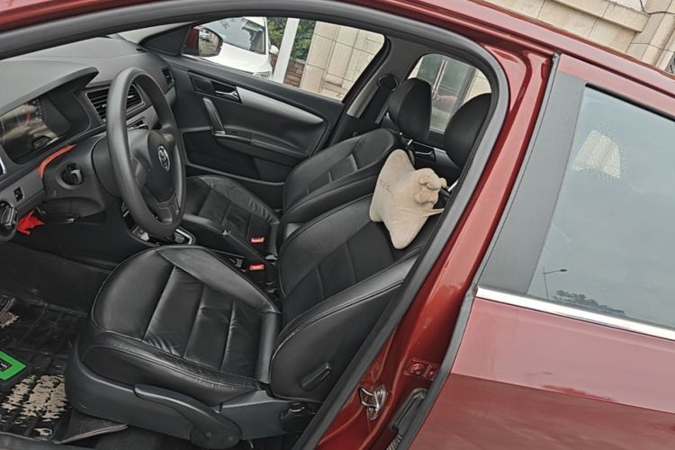 Used Volkswagen Gran Lavida 2013 1.6L Automatic Comfort Model Left Front Seat