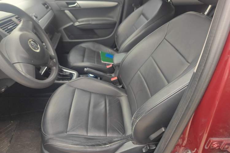 Used Volkswagen Gran Lavida 2013 1.6L Automatic Comfort Model Left Front Seat