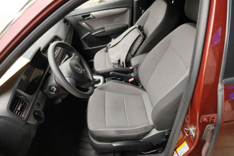 Used Volkswagen Gran Lavida 2013 1.6L Automatic Fashion Model Left Front Seat