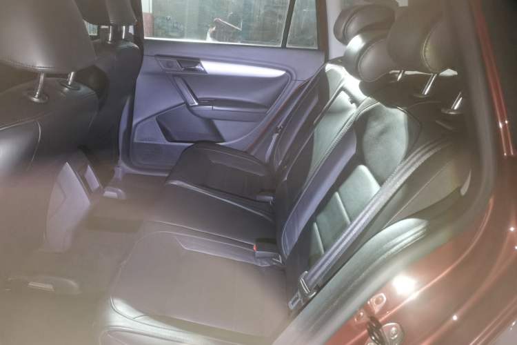 Used Volkswagen Gran Lavida 2013 1.6L Automatic Comfort Model Left Rear Seat