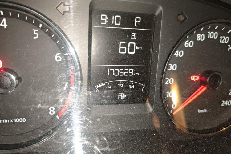 Used Volkswagen Gran Lavida 2013 1.6L Automatic Comfort Model Odometer Close Up