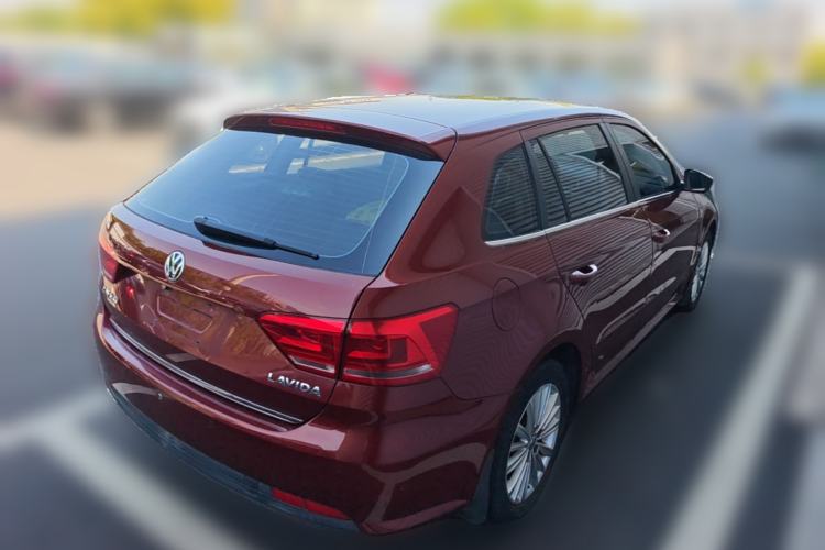 Used Volkswagen Gran Lavida 2013 1.4 TSI Automatic Comfort Model Rear Right 45 Deg