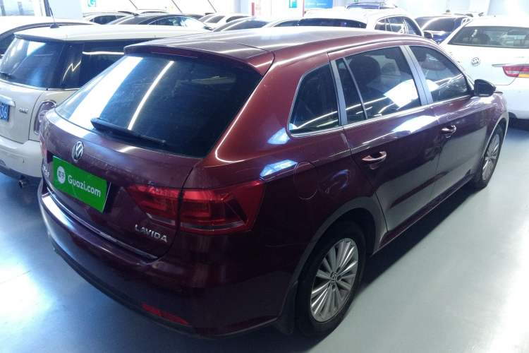 Used Volkswagen Gran Lavida 2013 1.6L Automatic Comfort Model Rear Right 45 Deg