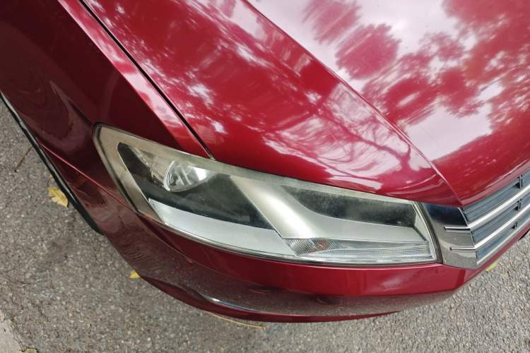 Used Volkswagen Gran Lavida 2013 1.6L Automatic Comfort Model Right Front Headlight