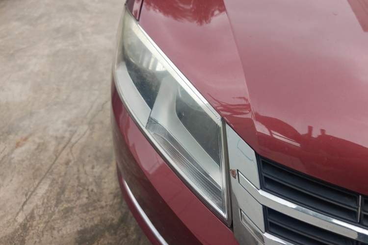 Used Volkswagen Gran Lavida 2013 1.6L Automatic Comfort Model Right Front Headlight