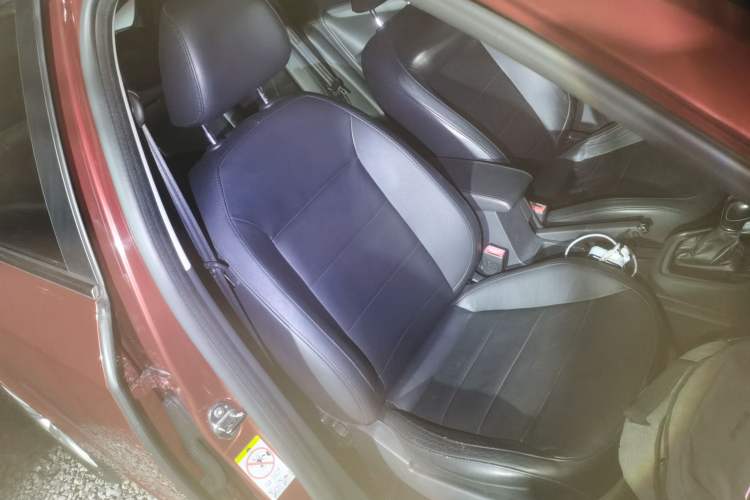Used Volkswagen Gran Lavida 2013 1.6L Automatic Comfort Model Right Front Seat