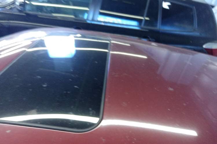 Used Volkswagen Gran Lavida 2013 1.6L Automatic Comfort Model Roof