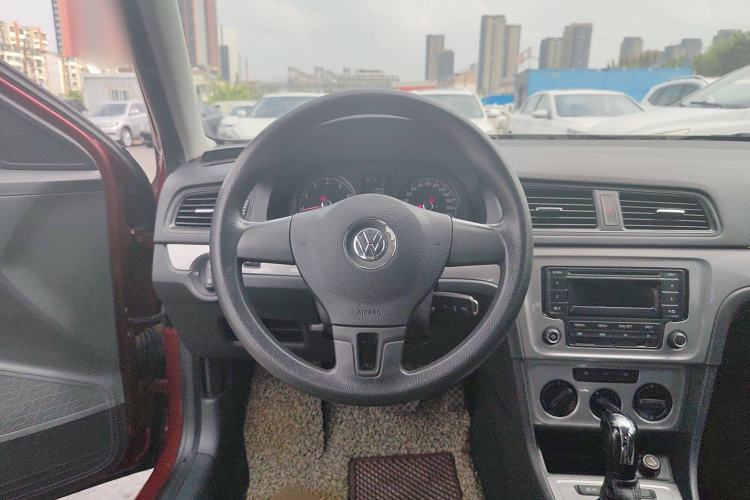 Used Volkswagen Gran Lavida 2013 1.6L Automatic Fashion Model Steering Wheel