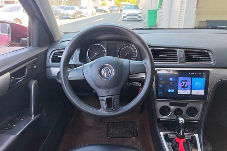Used Volkswagen Gran Lavida 2013 1.4 TSI Automatic Comfort Model Steering Wheel
