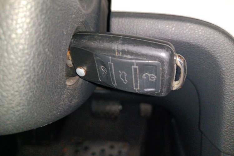 Used Volkswagen Gran Lavida 2013 1.4 TSI Automatic Comfort Model Vehicle Key