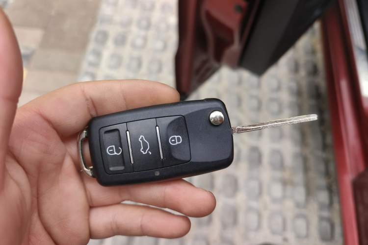 Used Volkswagen Gran Lavida 2013 1.6L Automatic Comfort Model Vehicle Key