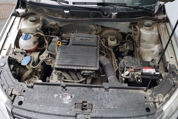 Used Volkswagen Gran Lavida 2013 1.6L Automatic Luxury Model Engine Bay