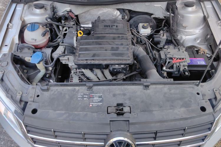 Used Volkswagen Gran Lavida 2013 1.6L Automatic Fashion Model Engine Bay