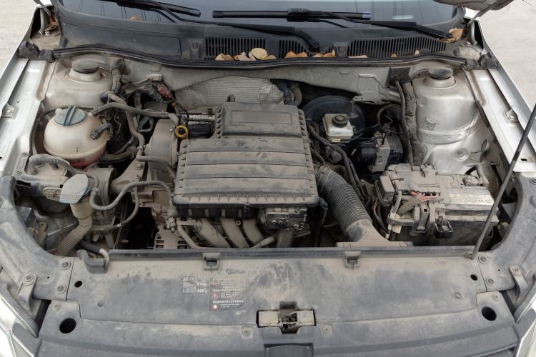 Used Volkswagen Gran Lavida 2013 1.6L Automatic Comfort Model Engine Bay
