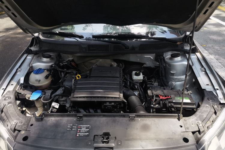 Used Volkswagen Gran Lavida 2013 1.6L Automatic Comfort Model Engine Bay