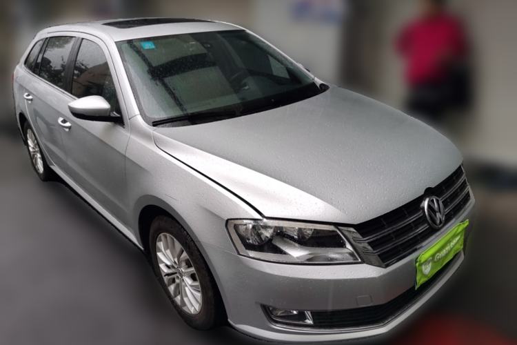 Used Volkswagen Gran Lavida 2013 1.6L Automatic Luxury Model Exterior 2