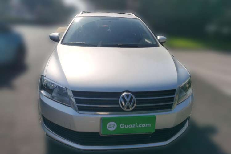 Used Volkswagen Gran Lavida 2013 1.6L Automatic Fashion Model Front
