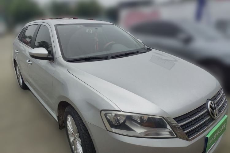 Used Volkswagen Gran Lavida 2013 1.6L Manual Comfort Model Front Right 45 Deg