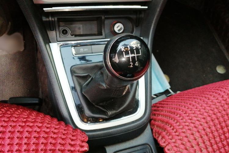 Used Volkswagen Gran Lavida 2013 1.4 TSI Manual Comfort Model Gear Lever