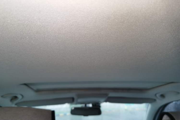 Used Volkswagen Gran Lavida 2013 1.6L Automatic Luxury Model Headliner